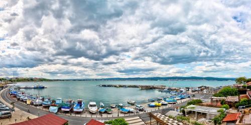 panorama blue