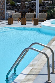 symmetry suites