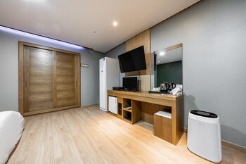 golden business hotel