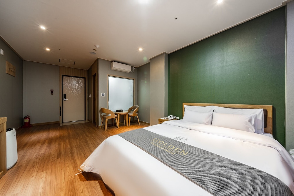 golden business hotel