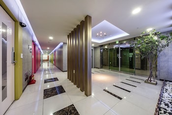 golden business hotel
