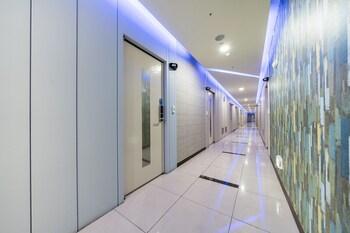 golden business hotel