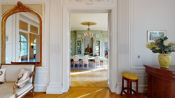 Chateau Du Boulay Morin,,5 star