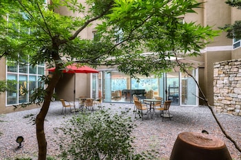 hotel west of canaan