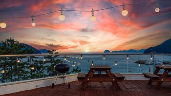 Blooming Pension,,3 star