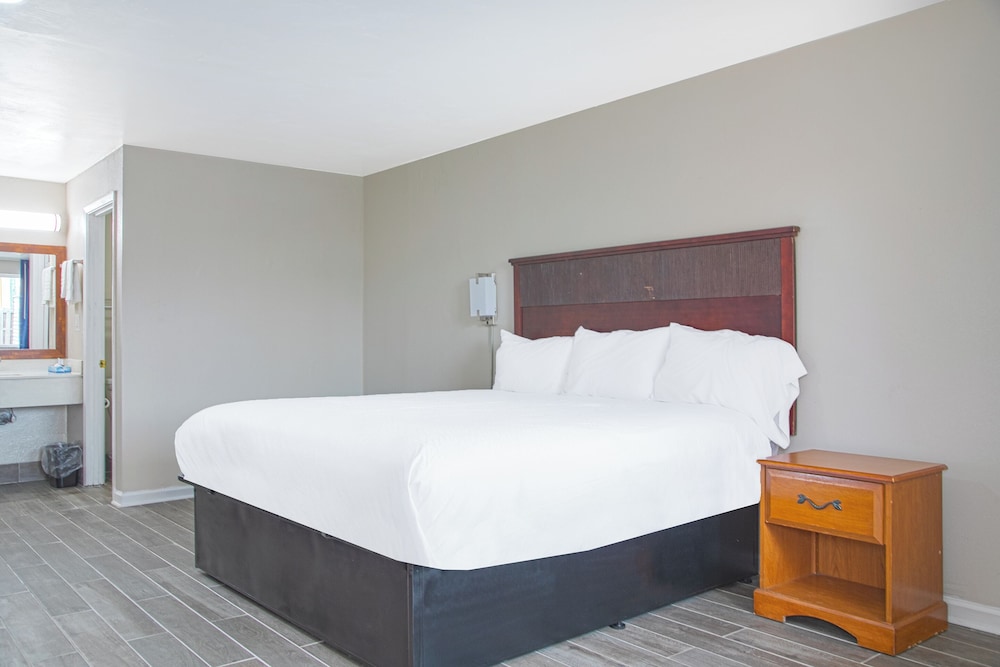 masters inn augusta ga near riverwalk by oyo