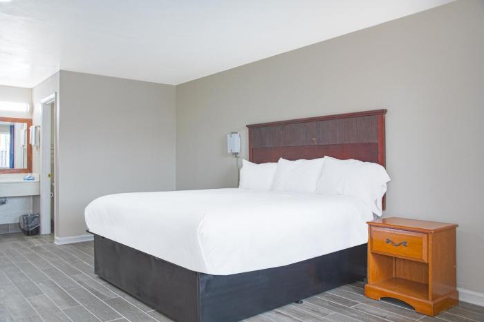 masters inn augusta ga near riverwalk by oyo