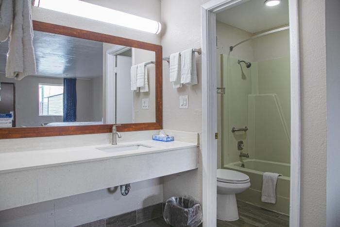 masters inn augusta ga near riverwalk by oyo