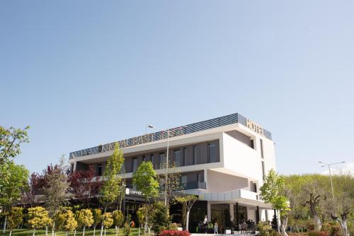 royal east resort