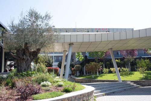 royal east resort