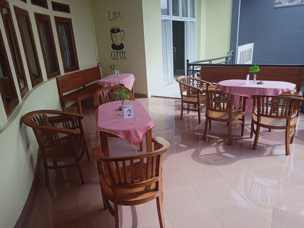 the arsy syariah guest house