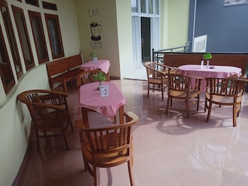 the arsy syariah guest house