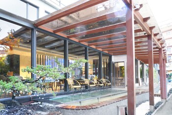 gamalan spring hotel