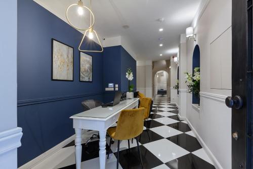 classic hotel by athens prime hotels