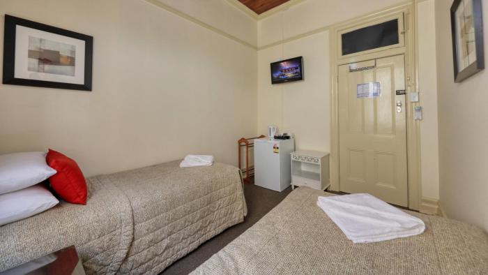 commercial travellers house