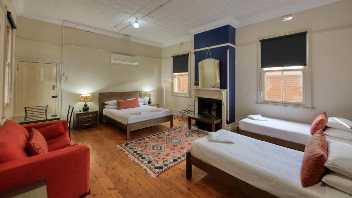 commercial travellers house