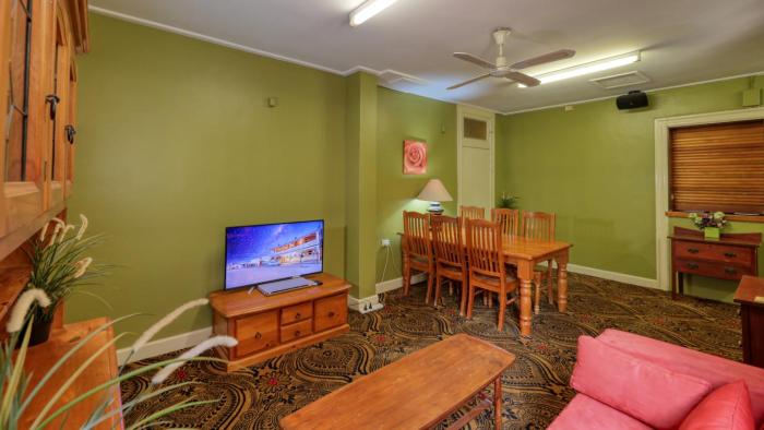 commercial travellers house