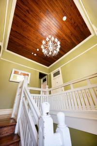 commercial travellers house