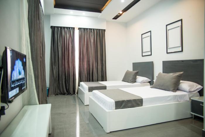 egyptian night hostel