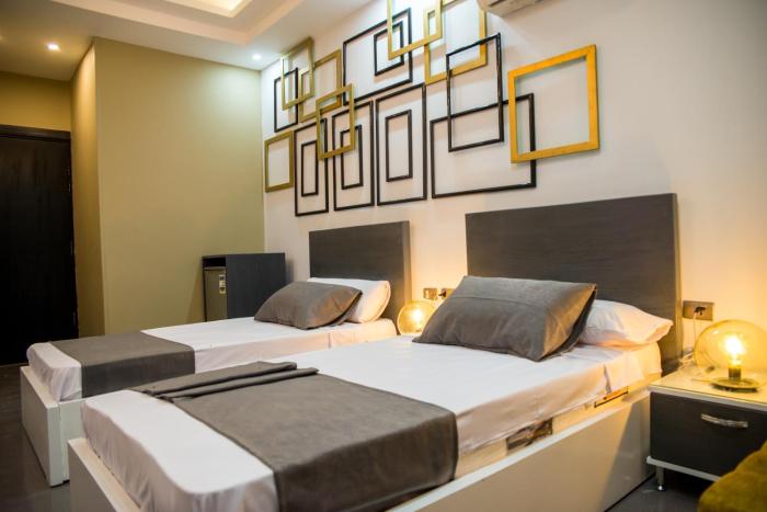 egyptian night hostel