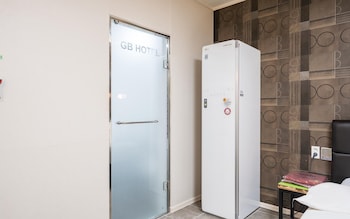 gwangju chungjangro gold brown hotel