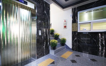 gwangju chungjangro gold brown hotel