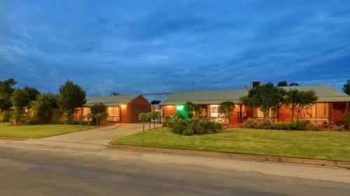 barham riverland motel