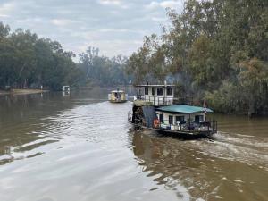 barham riverland motel