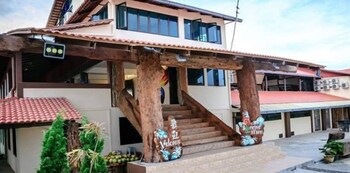 Labis Sunrise Farm Stay,,2 star