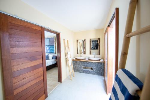 the club villas lombok