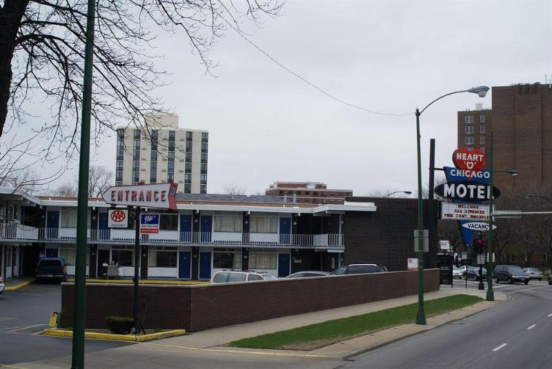 Heart O' Chicago,Lakeview>>Chicago,2 star