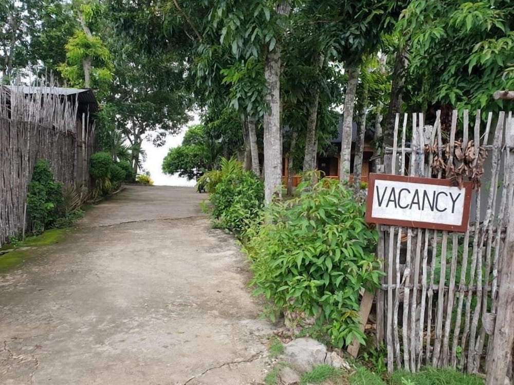 diamond de siquijor beach house
