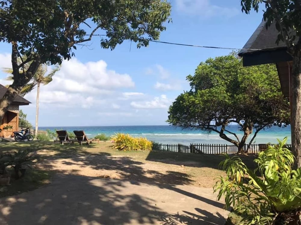 diamond de siquijor beach house