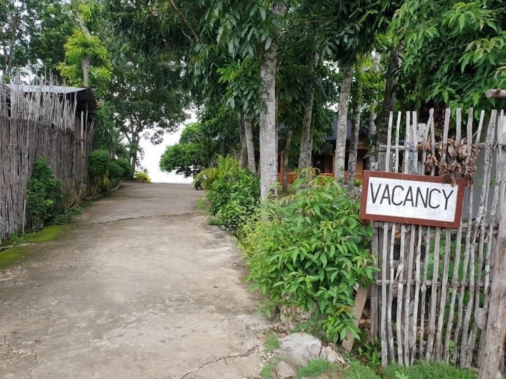 diamond de siquijor beach house