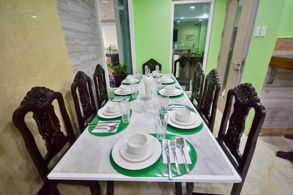emerald island hotel