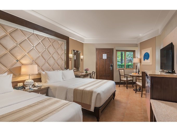 emerald island hotel