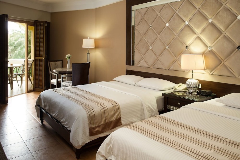 emerald island hotel