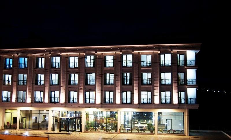 kanyonvadi hotel