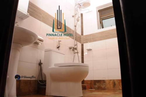 pinnacle hotel mbarara