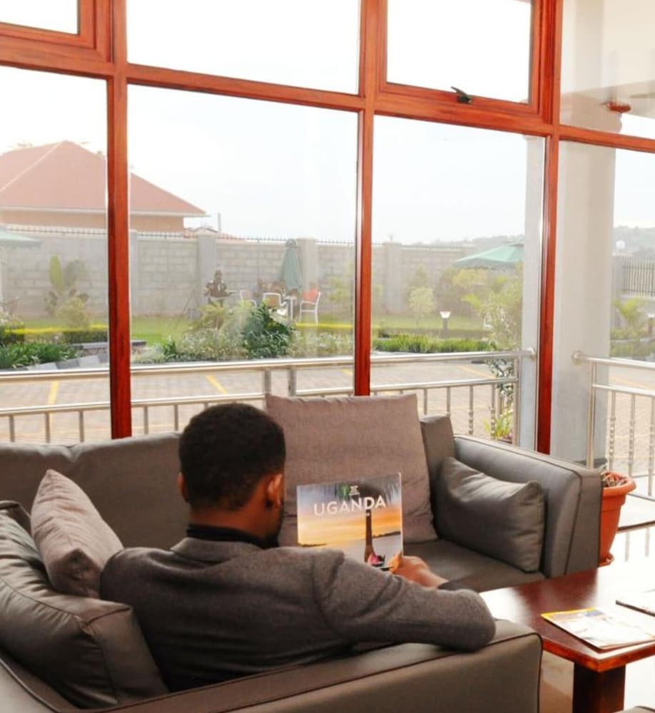pinnacle hotel mbarara