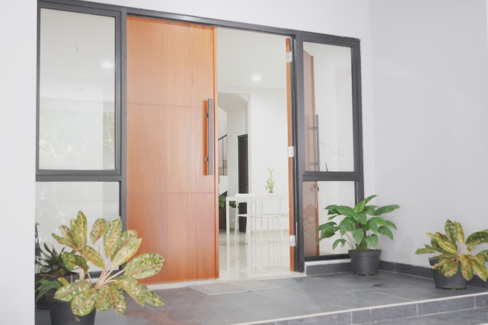 urooms panglima polim