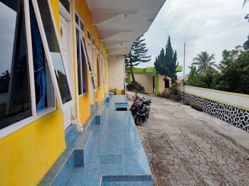 hotel abimanyu bandungan