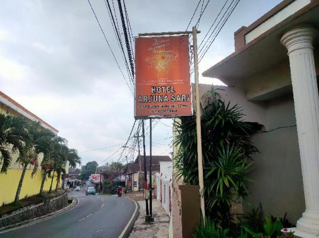 hotel arjuna sari bandungan by zuzu