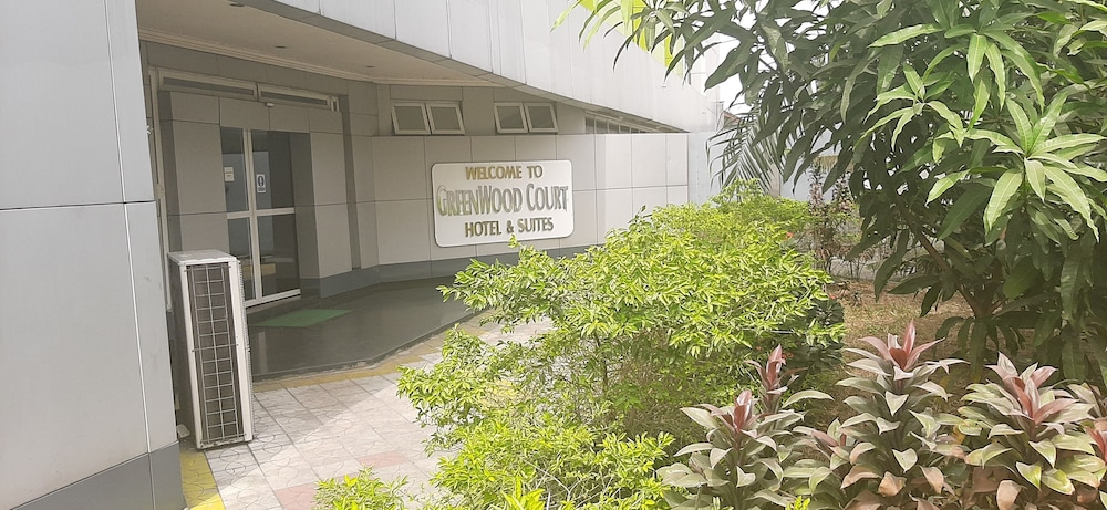 greenwood court hotels and suites