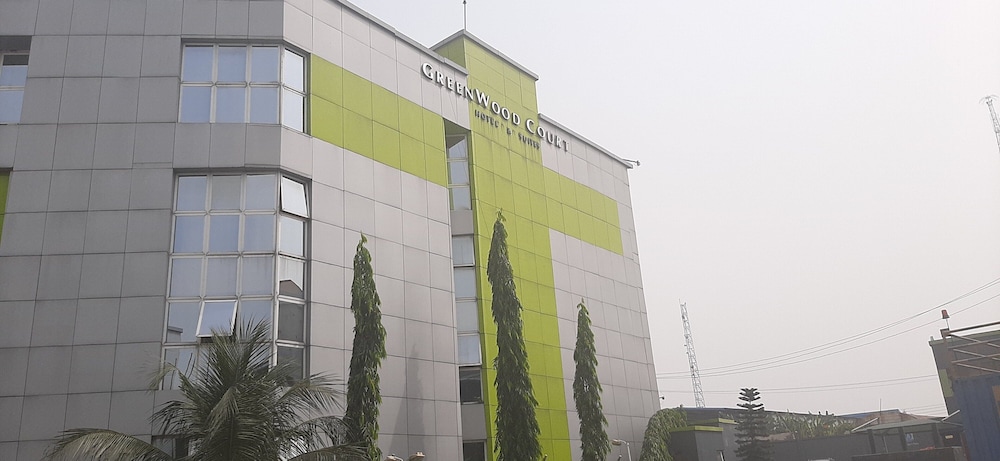 greenwood court hotels and suites