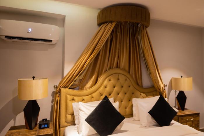 villa monument hotel