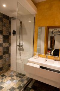 villa monument hotel