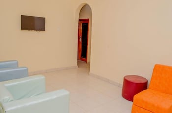Kedros Precious Suites,,2.5 star