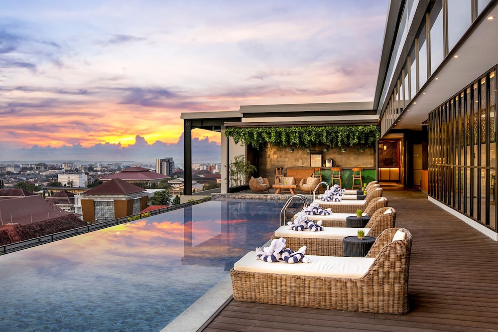 the manohara hotel yogyakarta