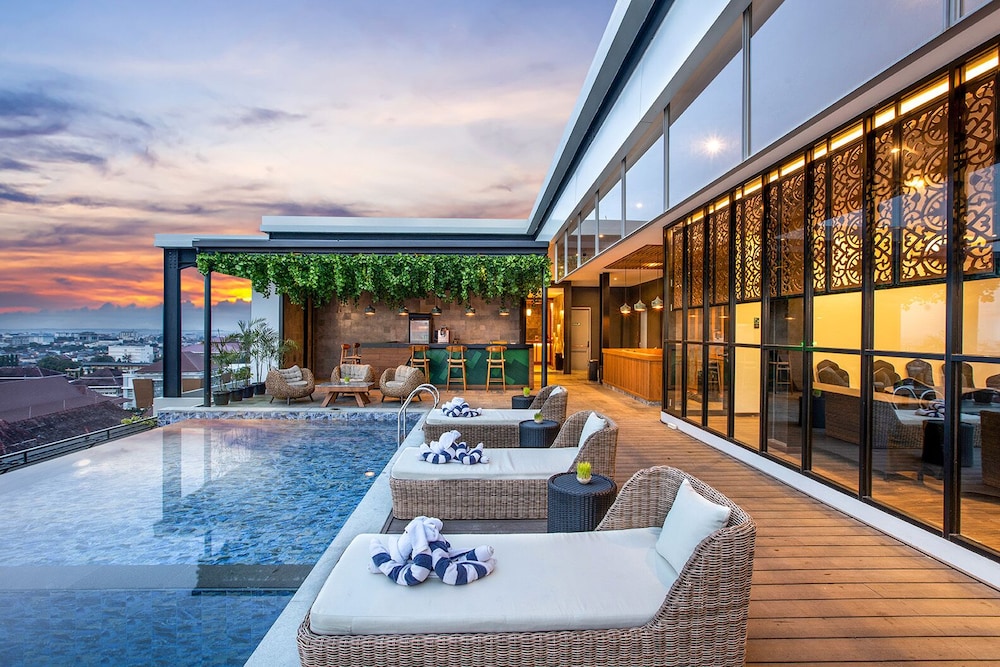 the manohara hotel yogyakarta